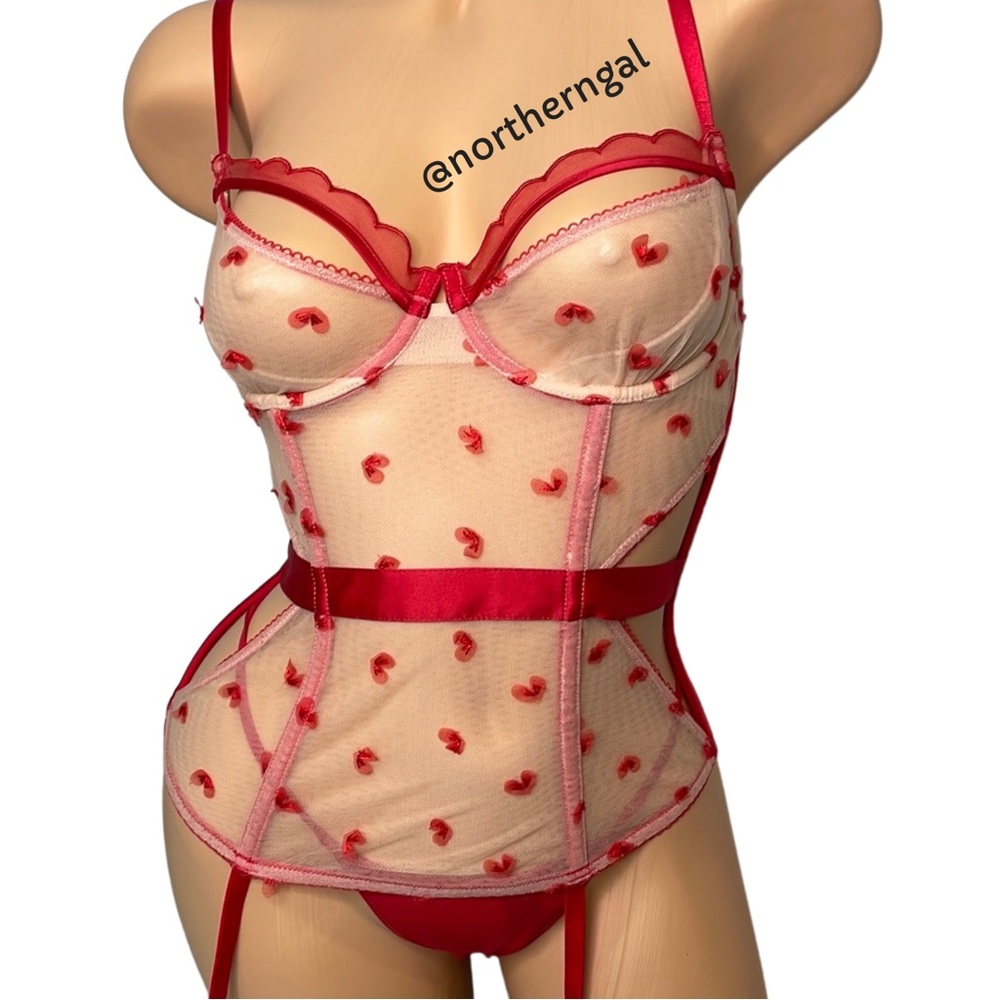 Victoria’s Secret Heart Merry Widow Corset